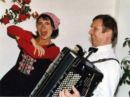 "Wenn die Sonja russisch tanzt" freut sich Akkordeon-Walter